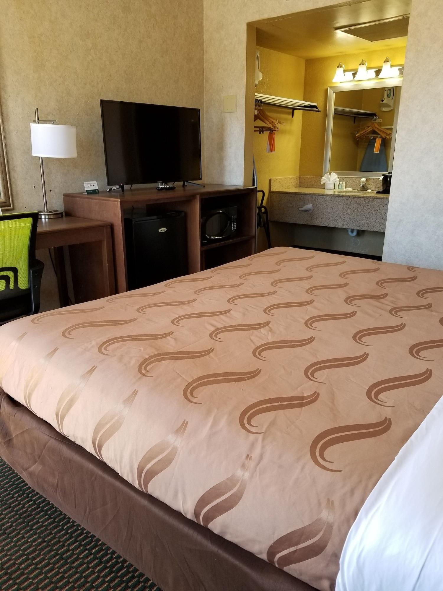 Inn Quality East I-40