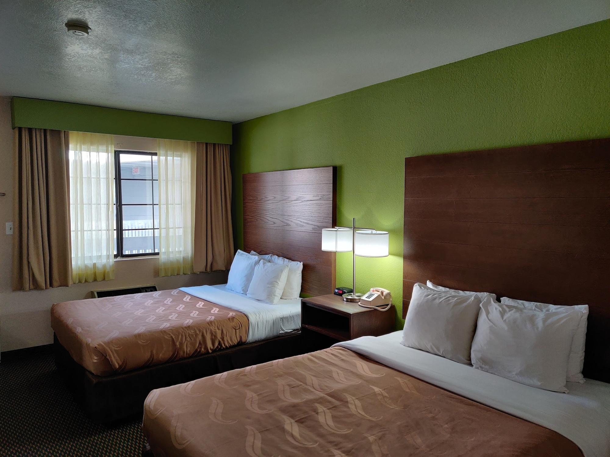 Quality East I-40 Inn