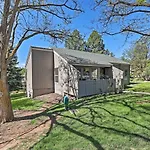 Flagstaff Townhome With Deck Easy Access Downtown!