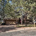 Upscale Flagstaff Country Club Home With Mtn Views!