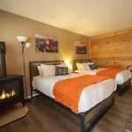 Ski Lift Lodge & Cabins