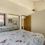 Country Club Condo In Flagstaff