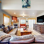 Flagstaff Fantasy - Main House