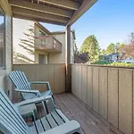 Charming Walnut Hills Condo