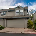 Spring Meadows Marvelous & Bright Town Home - Close To Foxglenn Park And Country Club!