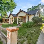 Desert Modern Downtown Flagstaff Unit With Hot Tub