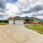 Vistas Bonitas Home With Patio 7 Mi To Snowbowl!