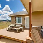 Vistas Bonitas Home With Patio 7 Mi To Snowbowl!