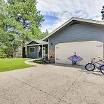 Pet-Friendly Flagstaff Escape With Fenced-In Yard!