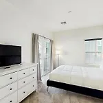 Peaks & Pines Bungalow