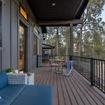 Home With Studio Near Pine Canyon
