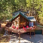 Flagstaff Retreat: Deck Spa Game Room Stunning Views