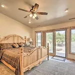 Lovely Flagstaff Home With Bbq And Mountain Views!