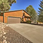Rustic Cabin With Deck About 4 Mi To Old Town Flagstaff!