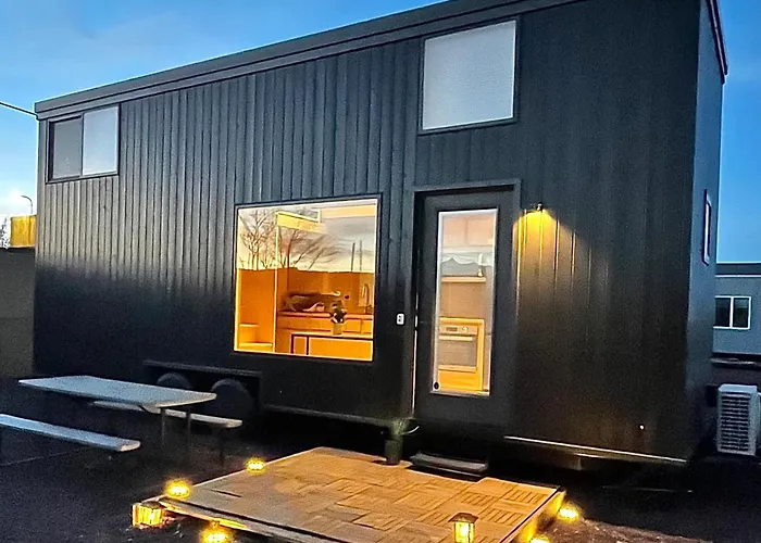Tiny Home Near Grand Canyon Sleeps 5, Epic Views!