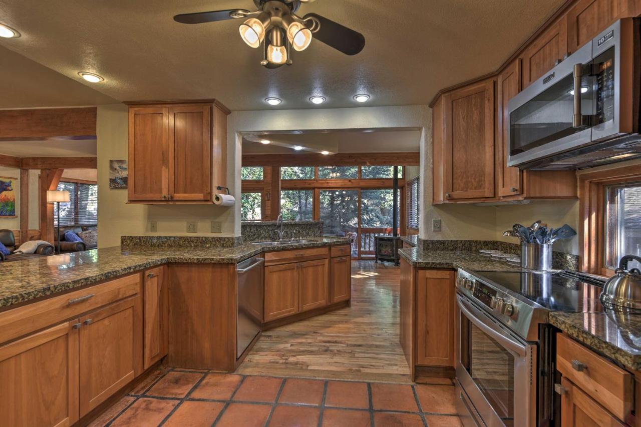 With On-site Trails, 3 Mi To Dtwn! Holiday home Flagstaff