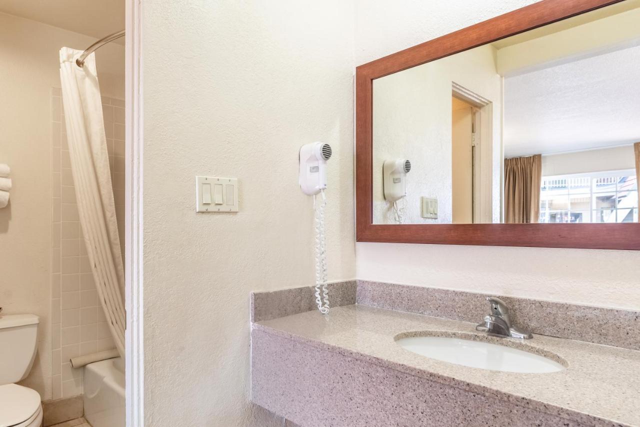 Americas Best Value And Motel