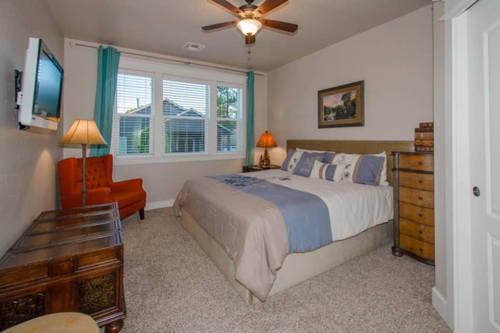 Holland Retreat - * Flagstaff