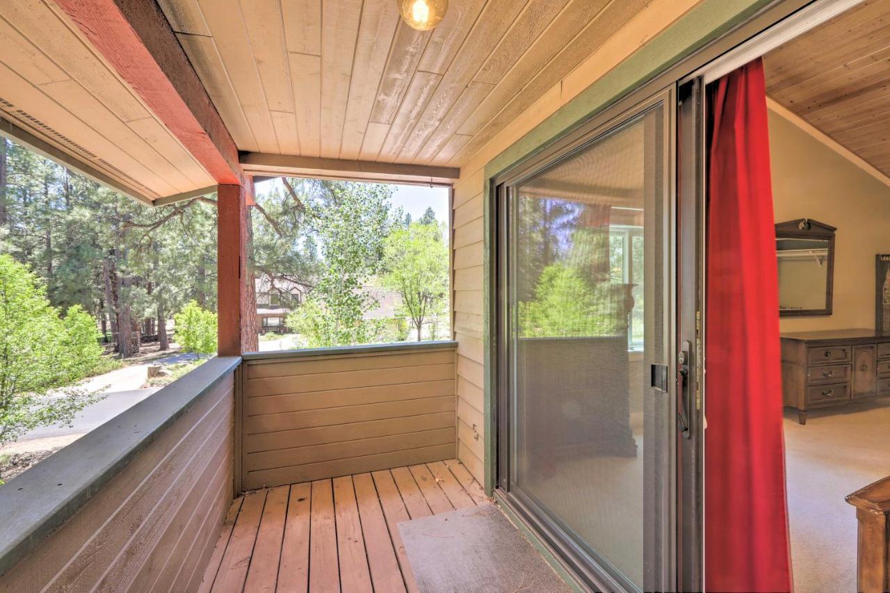 Mountain Oasis With Hot Tub 2 Mi To Dtwn! Holiday home