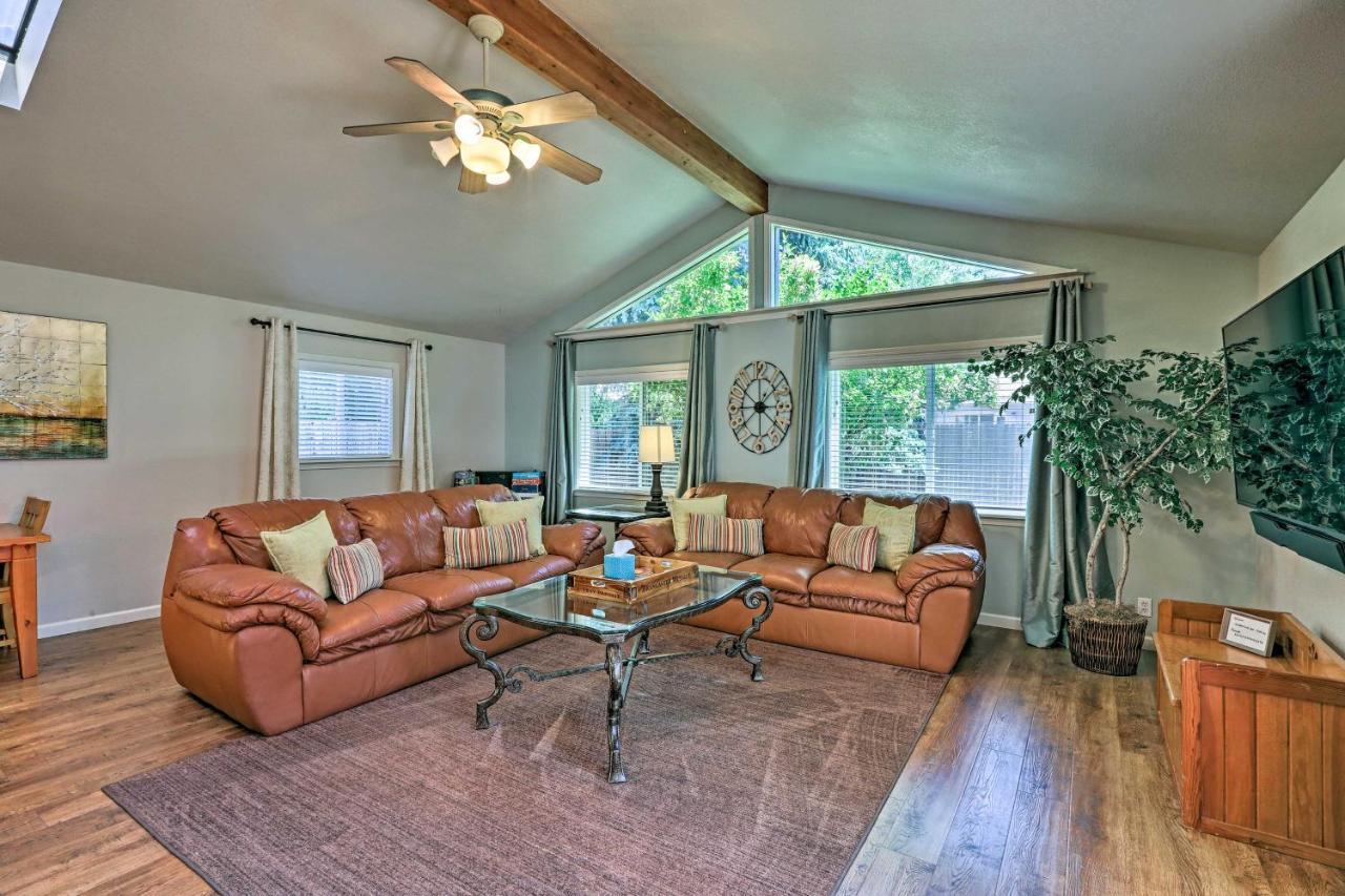 Holiday home With Mountain View Mins To Downtown And Snowbowl