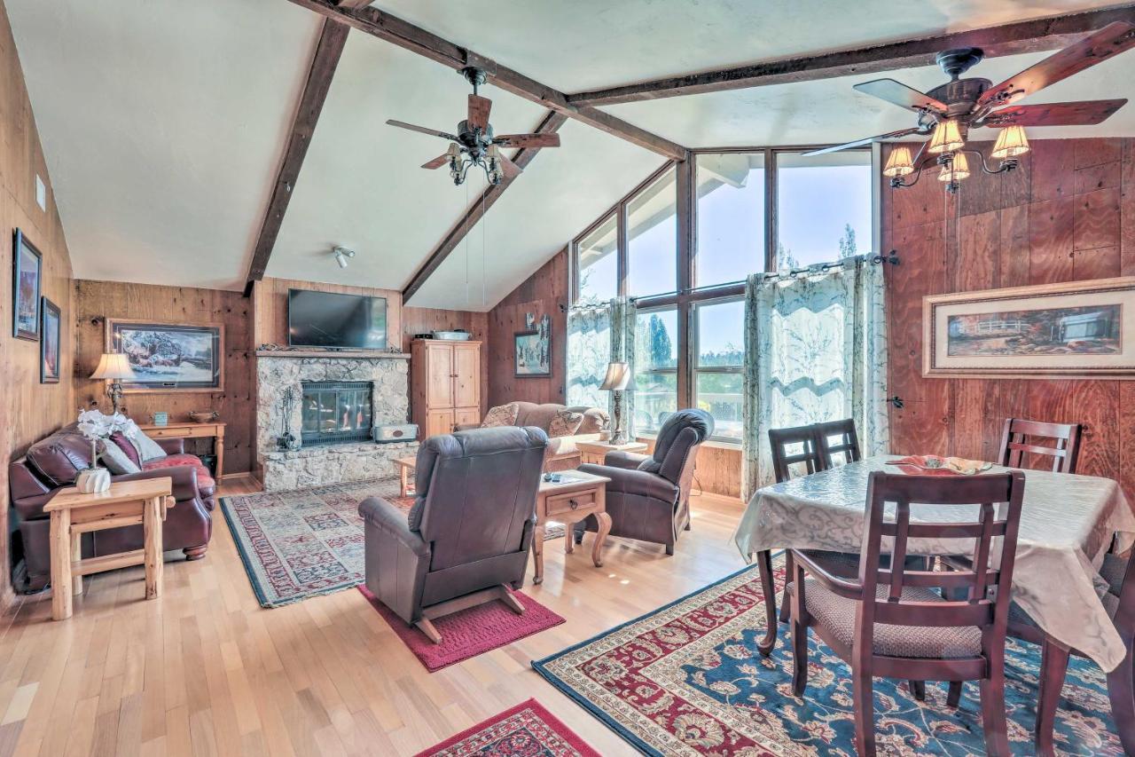 Townhome - Walk To Country Club And Pools! *