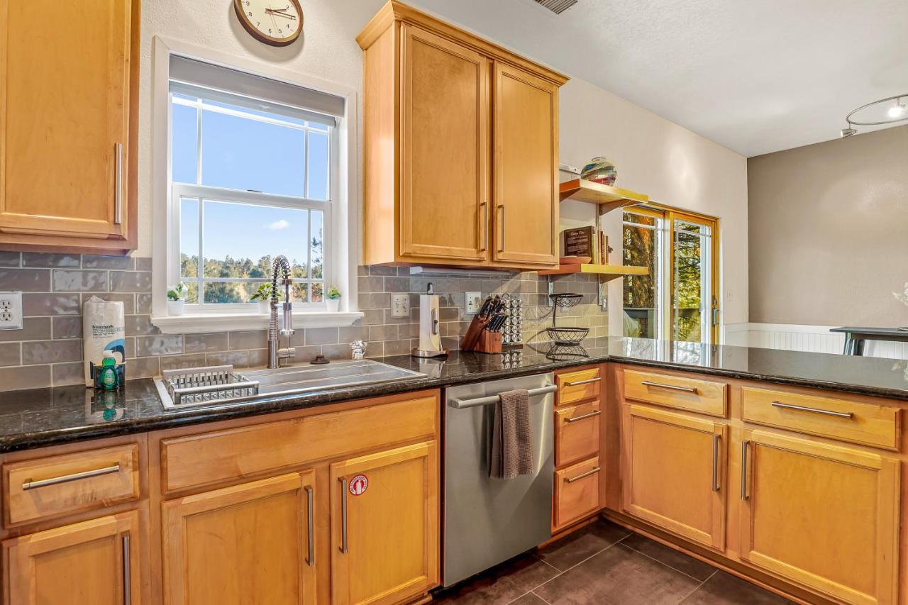 Whispering Pines * Flagstaff