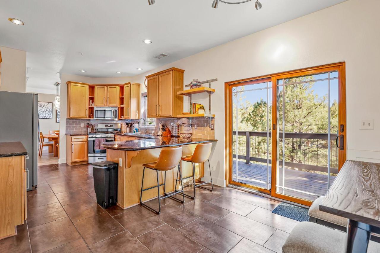 Whispering Pines Holiday home