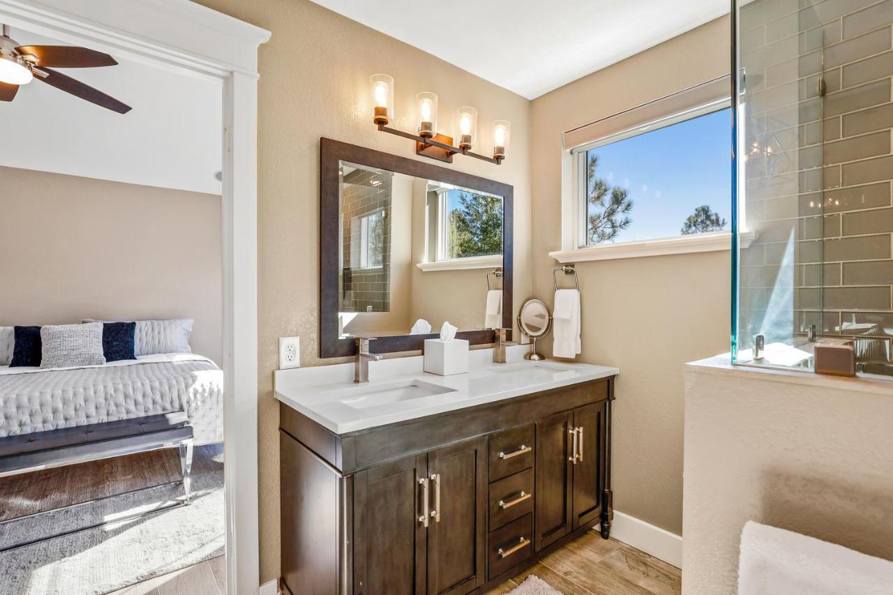 Whispering Pines Holiday home