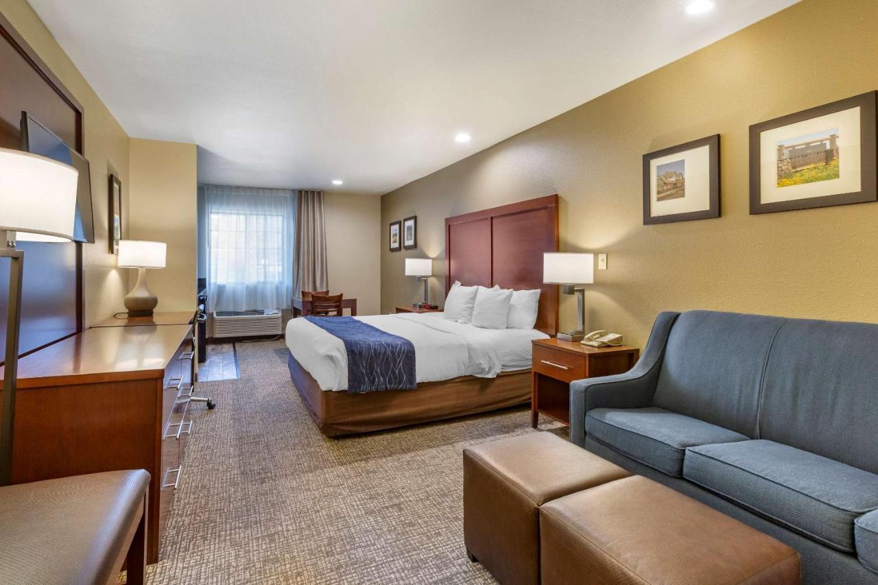 Comfort I-17 & I-40 Inn 3*