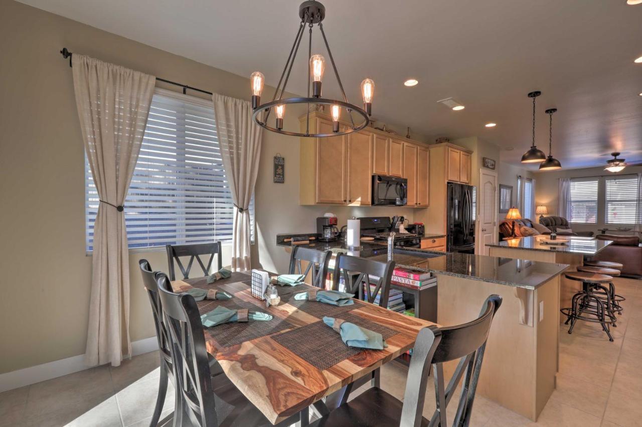Holiday home Family Hideaway With Guest House!