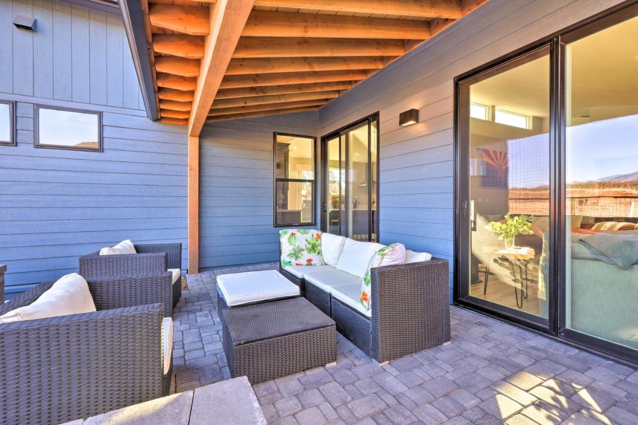 With Patios And Mount Humphries Views! *