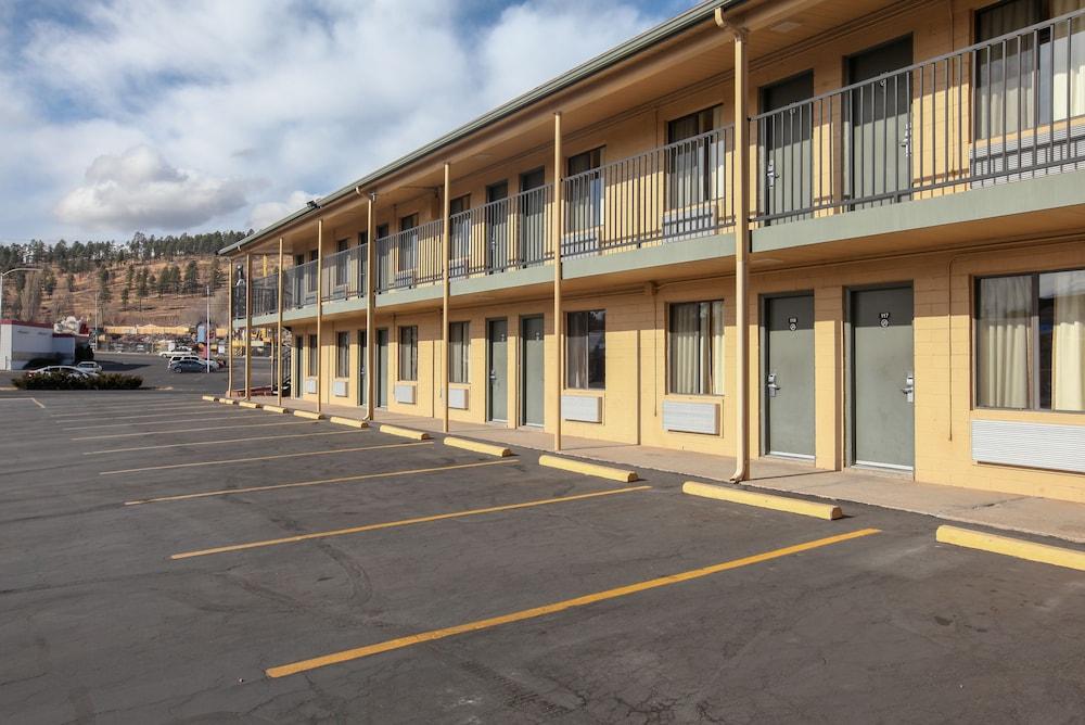 Budget Motel 2*