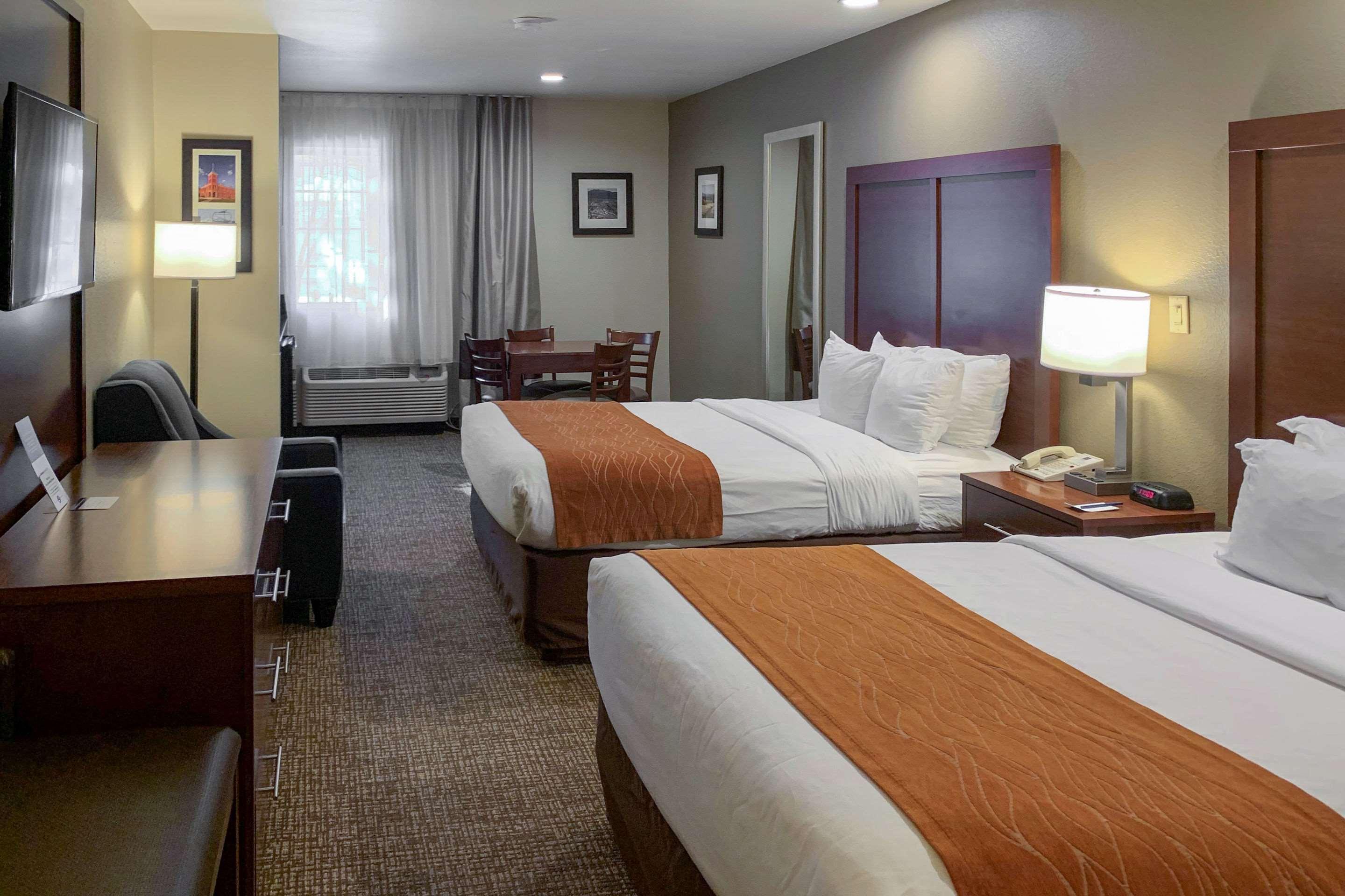 Inn Comfort I-17 & I-40