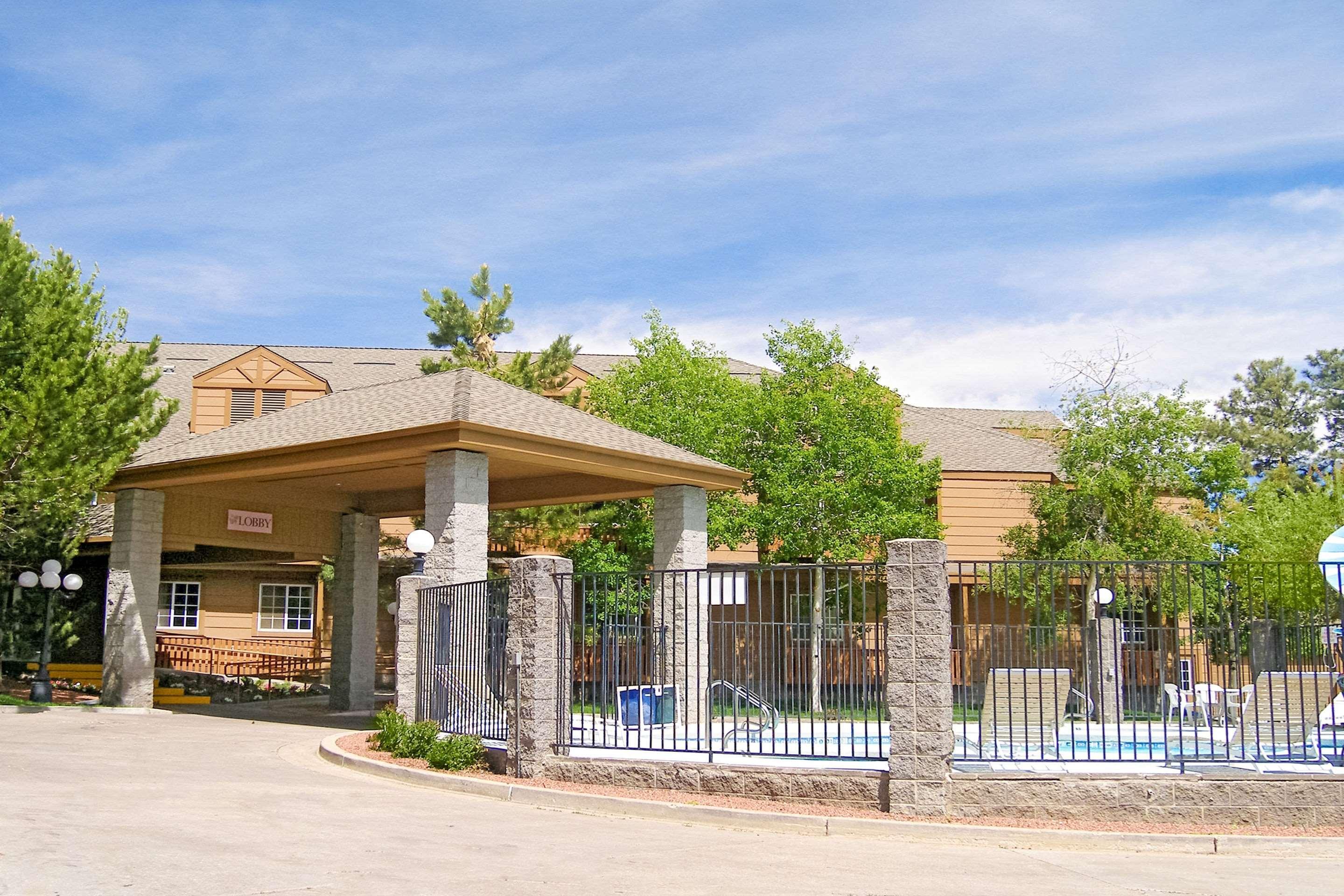 Comfort I-17 & I-40 Inn 3*