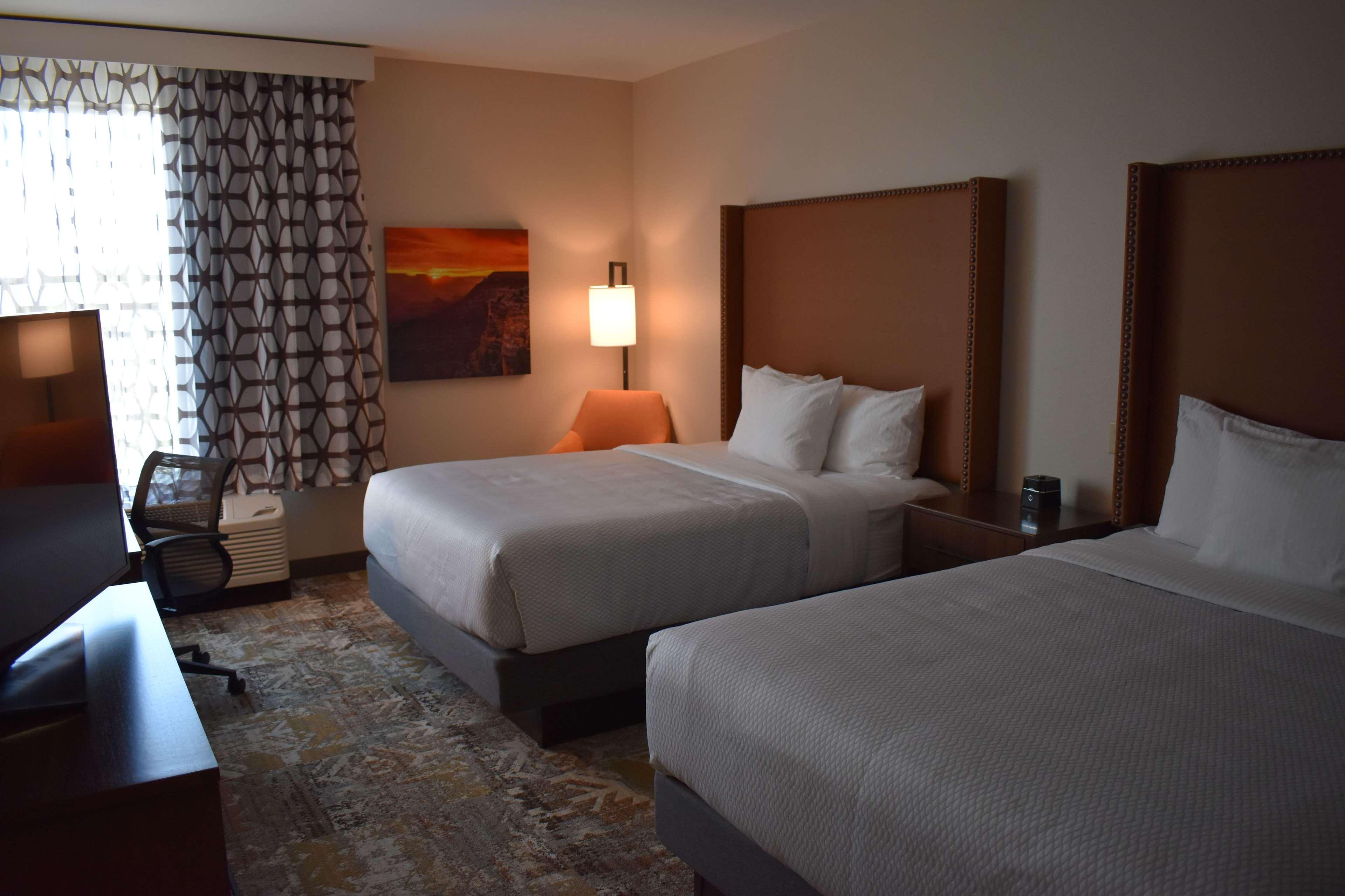 La Quinta By Wyndham East I-40 Hotel 3*