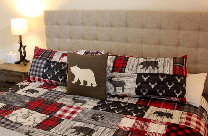 Kathys Cabin, King Bed, Hot Tub, Near-nau & Downtown Attractions, Perfect Year-round Mountain Getaway * Flagstaff