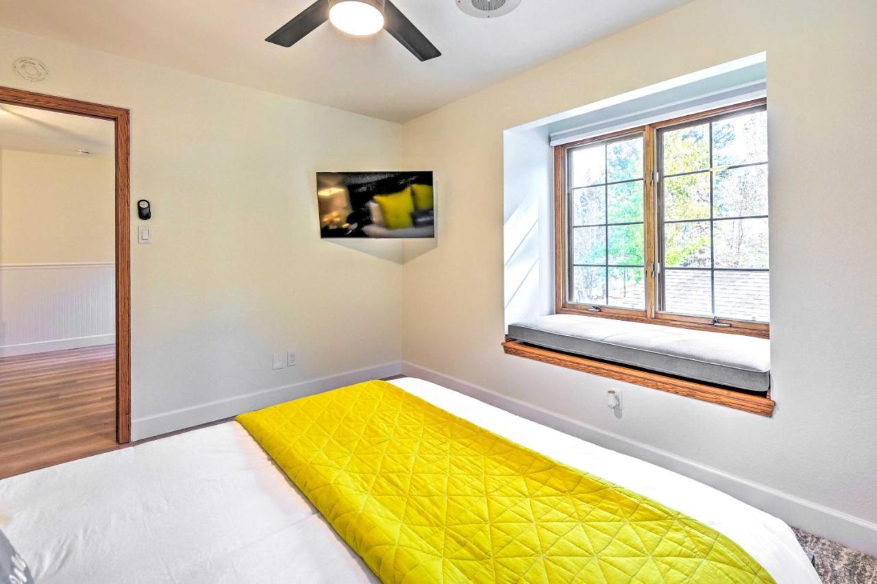 Holiday home Spacious With Hot Tub And Grill!