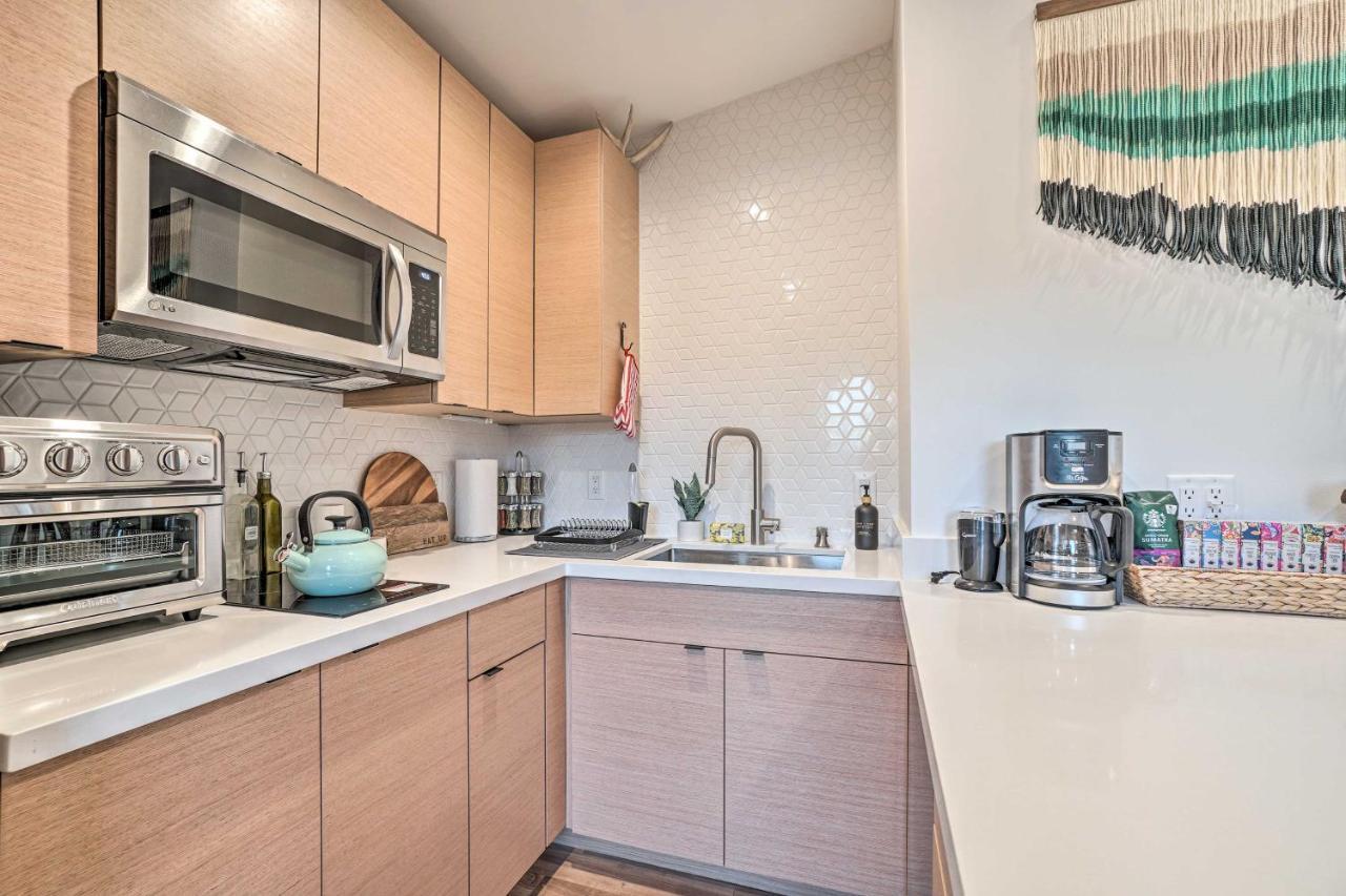 Apartment Cozy With Patio - Near Dtwn!