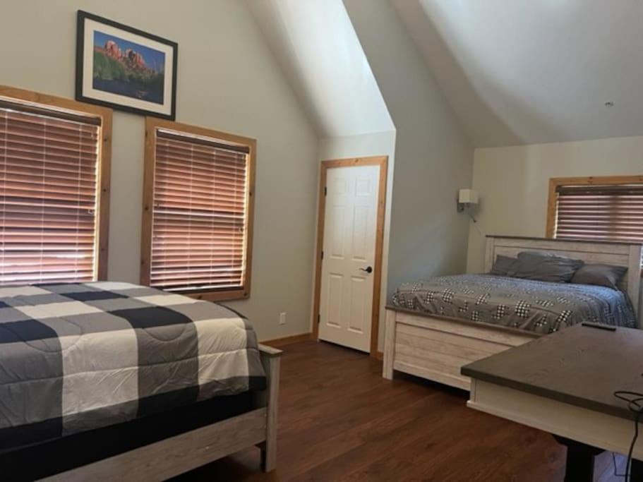 Holiday home The Pink Ponderosa Ranch And For 20 Flagstaff