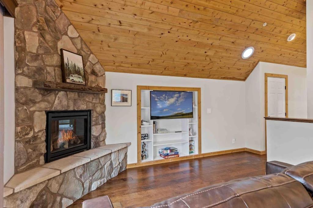 The Pink Ponderosa Ranch And For 20