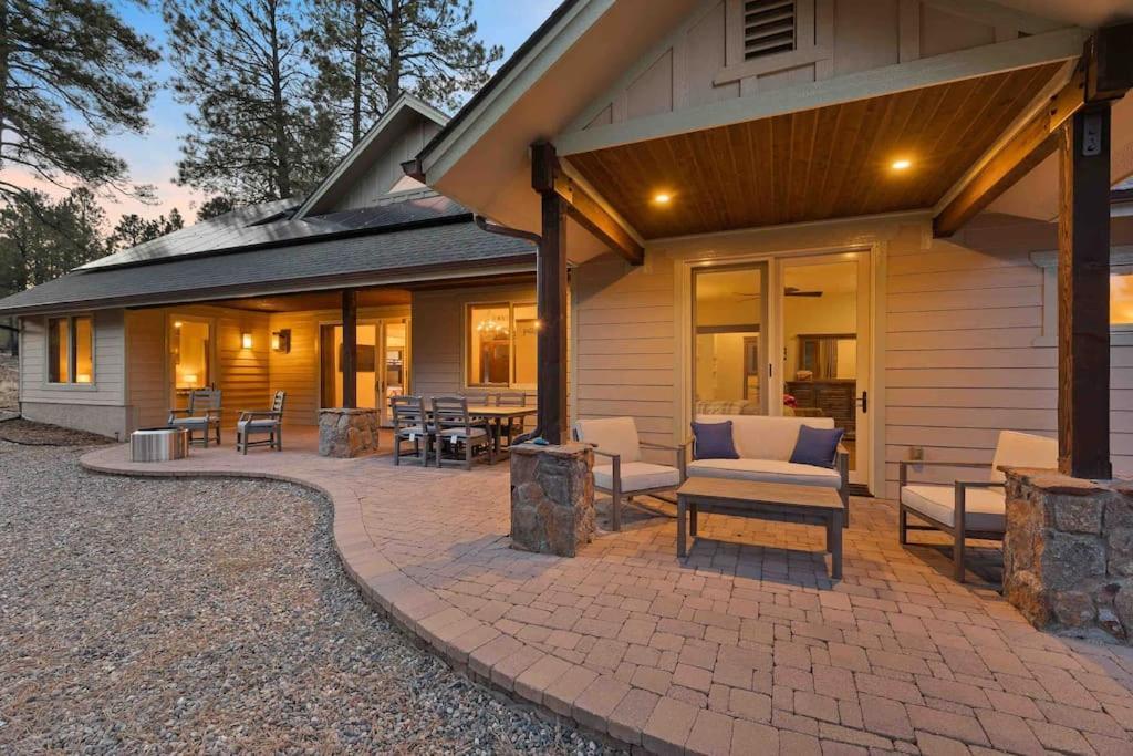 Holiday home The Pink Ponderosa Ranch And For 20