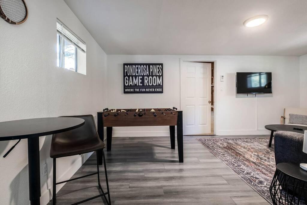 Holiday home Modern Boho - Hot Tub - 9 Min To Downtown *