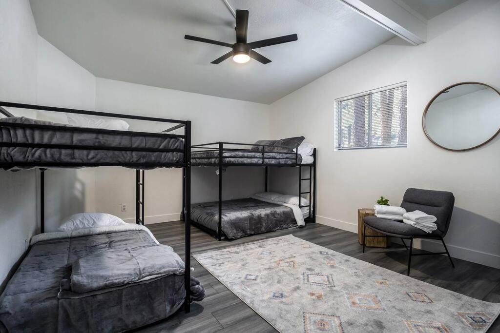 Modern Boho - Hot Tub - 9 Min To Downtown Holiday home *