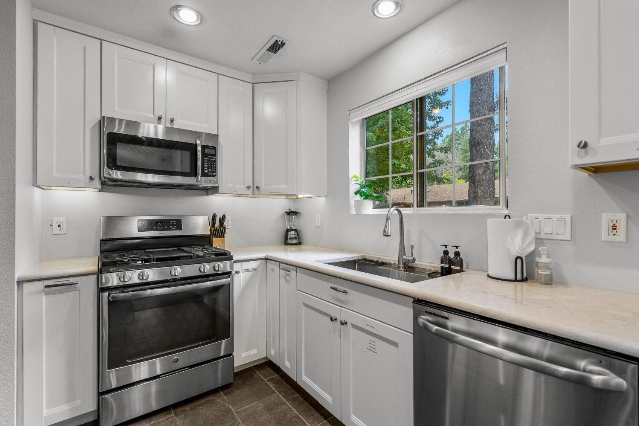 Family Friendly Escape~ Close To Downtown ~airport ~sedona & Grand Canyon Holiday home Flagstaff