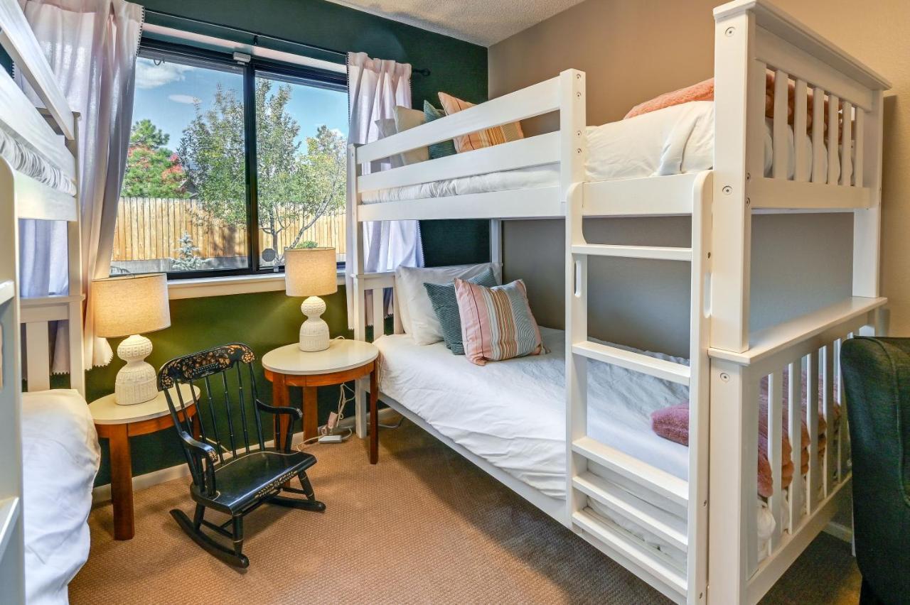 Idyllic Vacation 3 Mi To Downtown! Holiday home