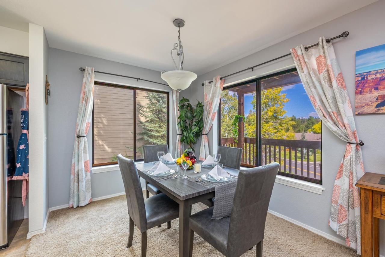 Spectacular Country Club Vacation Retreat Holiday home Flagstaff
