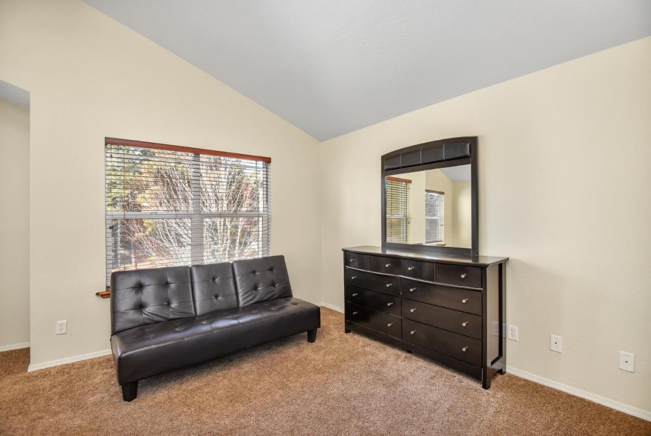 Retreat 3br Townhome With Jetted Tub