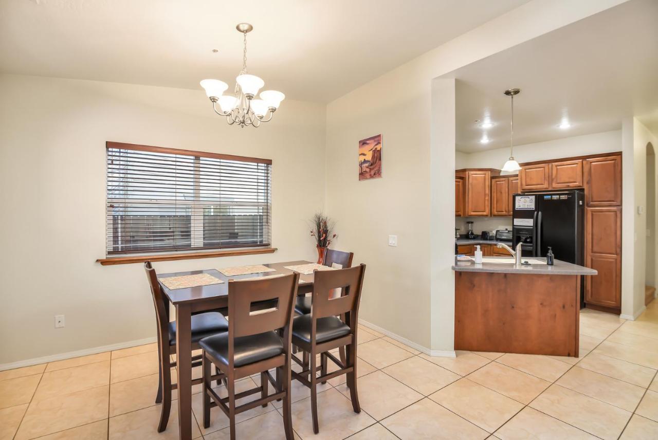 Holiday home Retreat 3br Townhome With Jetted Tub
