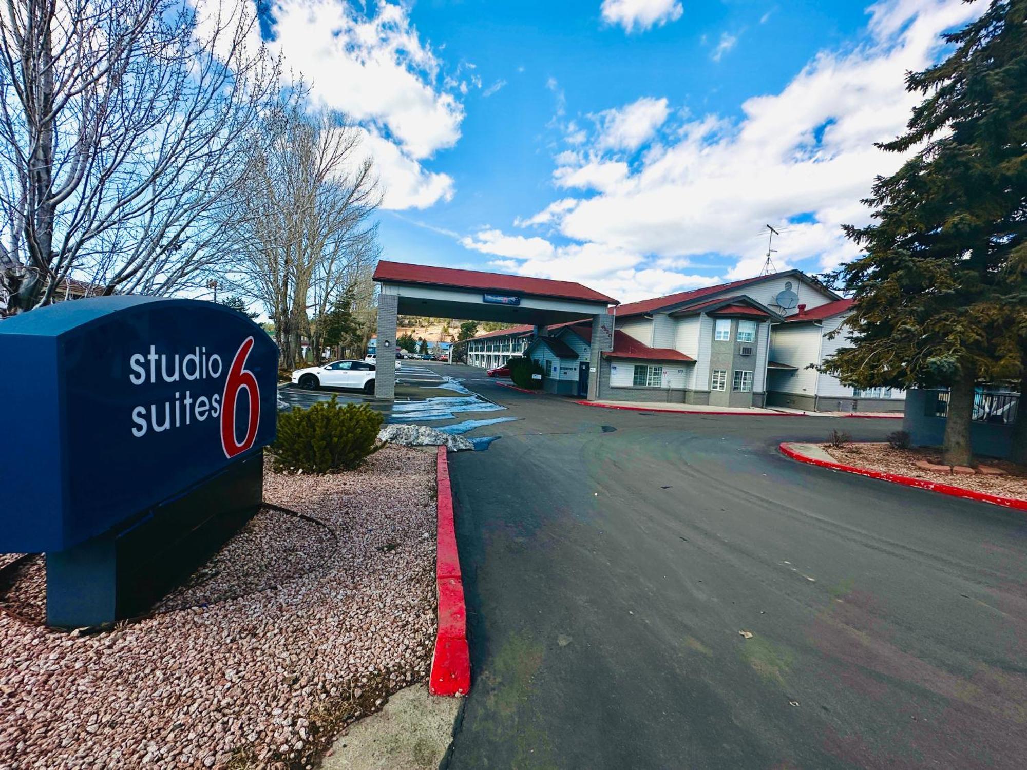 Studio 6 Az