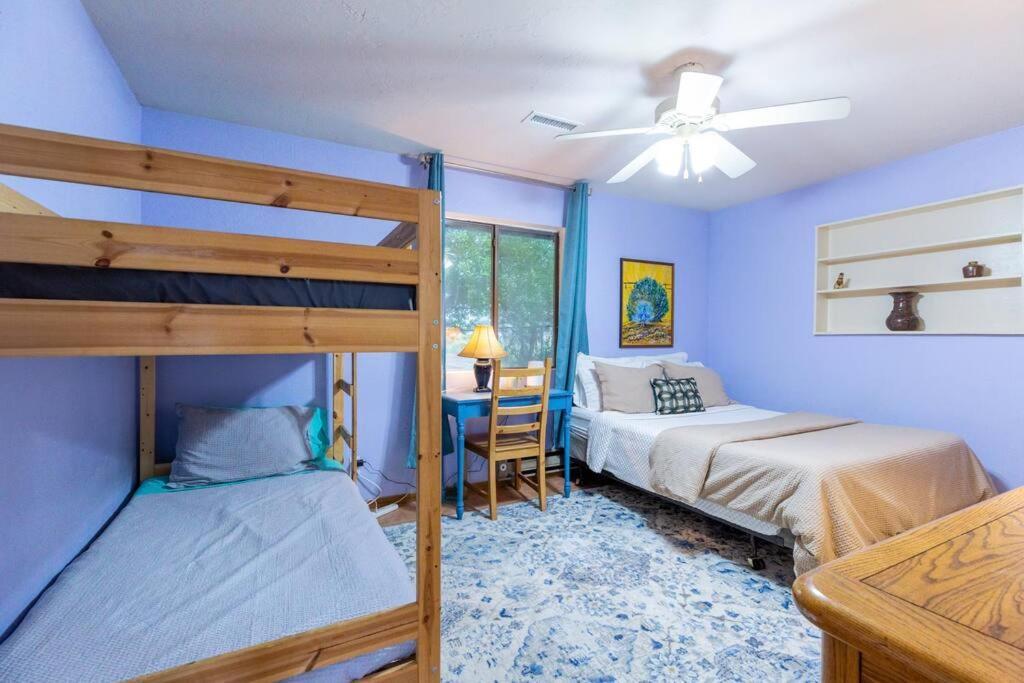 Eva's Family Retreat Rustic And Rural 2.5 Acres+ Sauna + Grand Canyon Holiday home